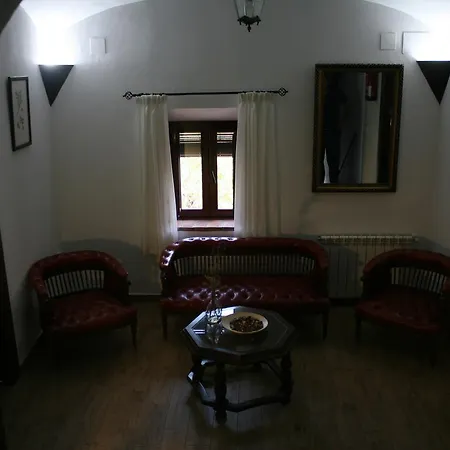Hotel Rural Grullas
